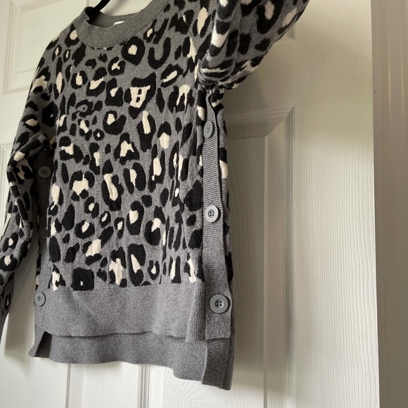 Stella & Dot Cheetah Sweater - Picture 5 of 7